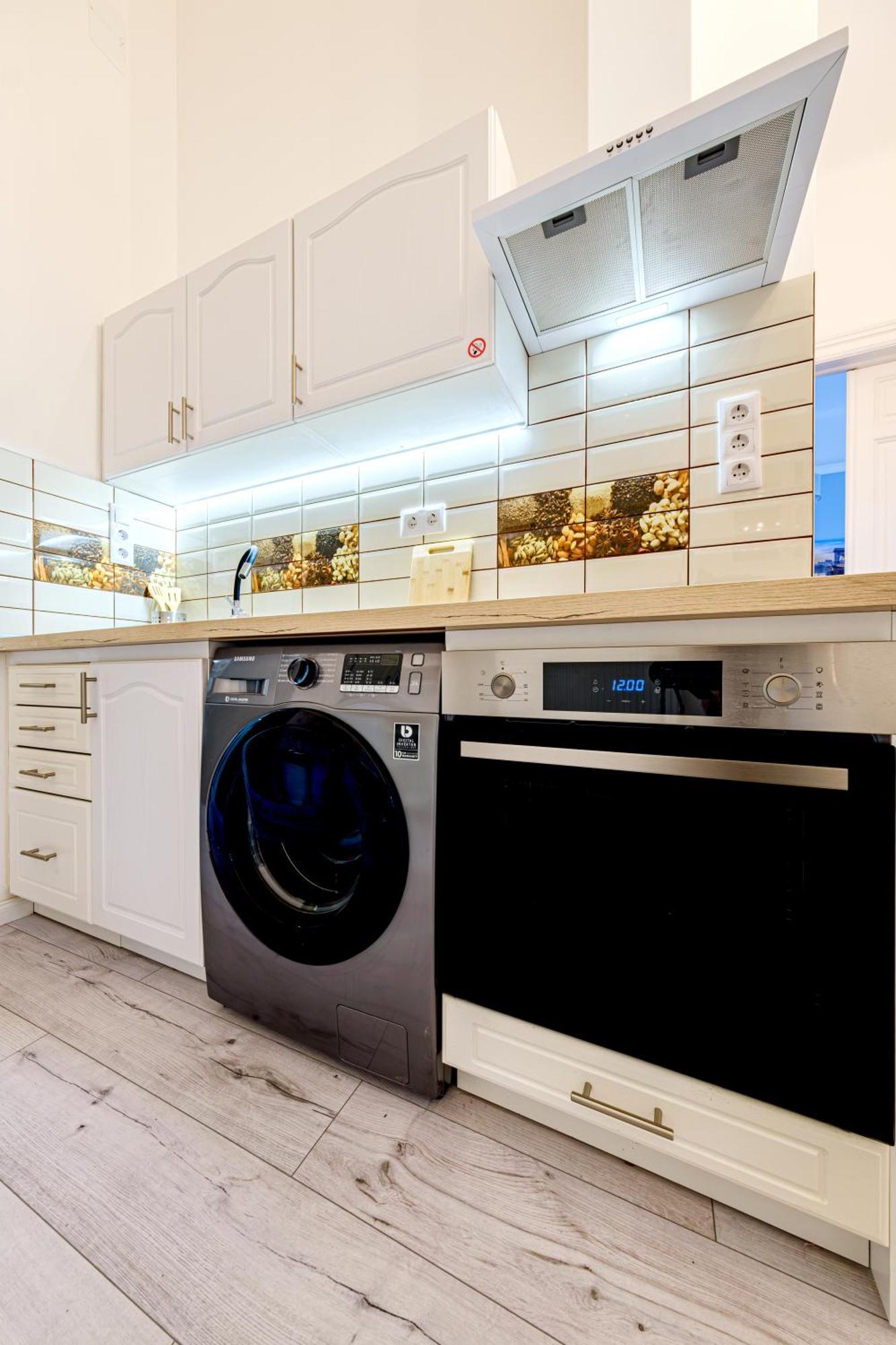 Soho Downtown Apartment Boedapest Buitenkant foto
